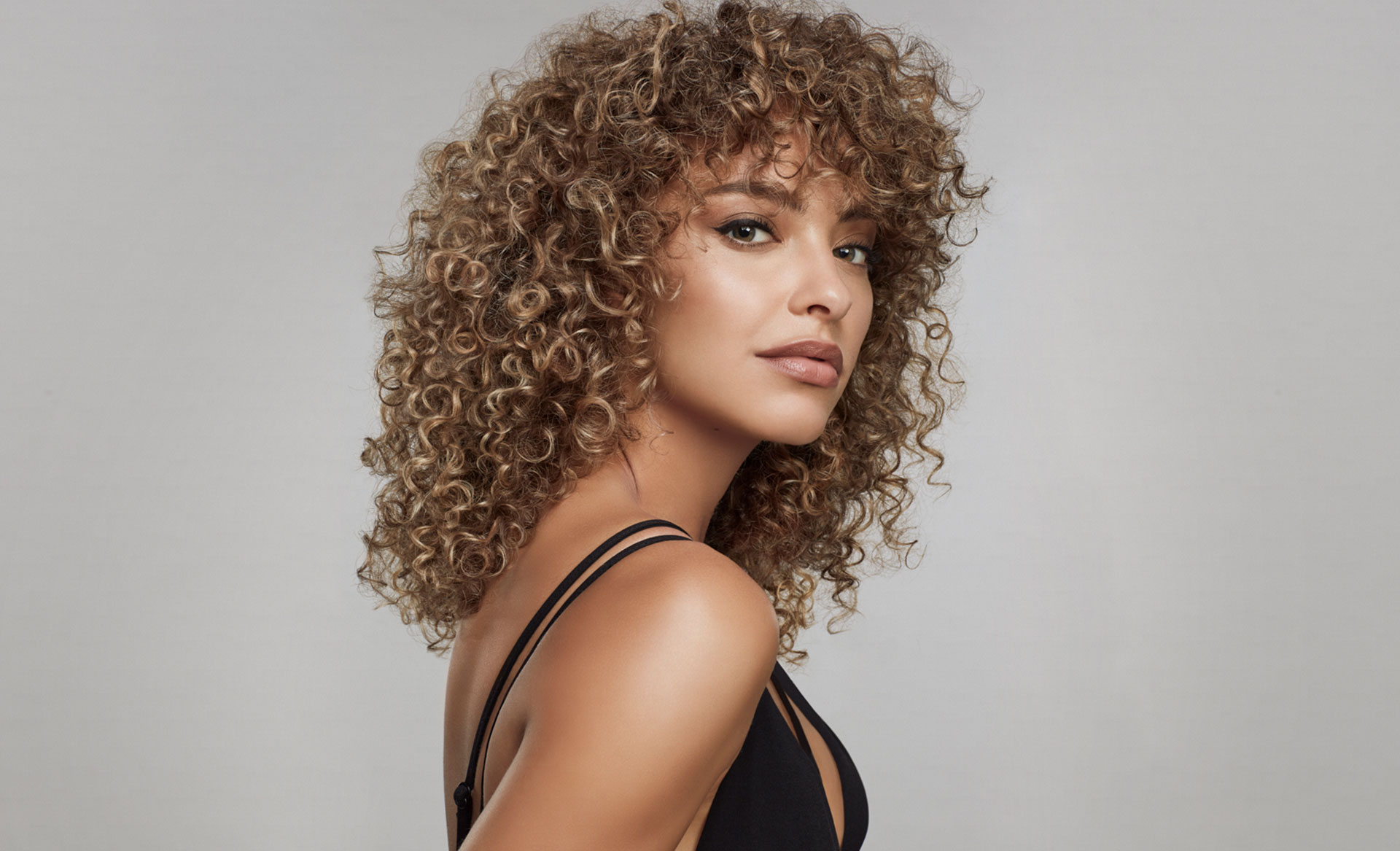 21 Curly Bangs Hairstyle Ideas as Seen on Celebrities | Easy hairstyles for  medium hair, Medium length curly hair, Medium hair styles
